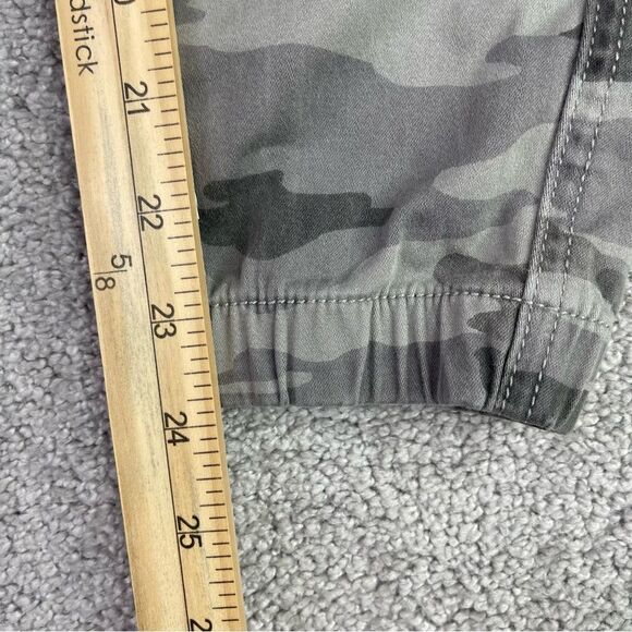 Abercrombie Kids Joggers Girl’s 13/14 Gray Camouflage Cargo Pockets - Picture 10 of 11